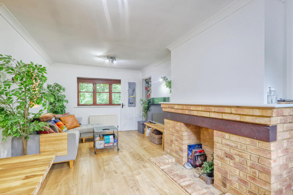 Apartment in Hemel Hempstead - View 4