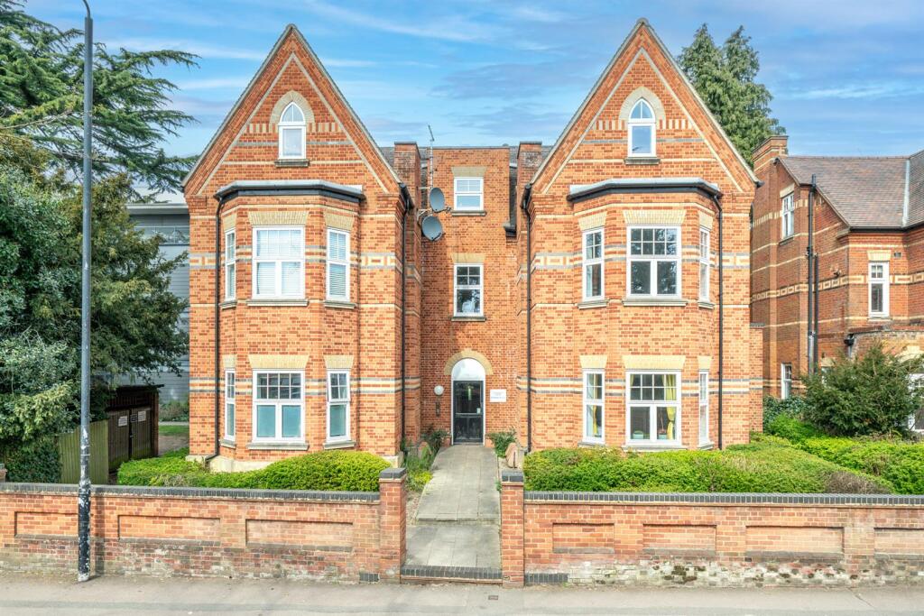 Main image of property: Hatfield Road, St. Albans