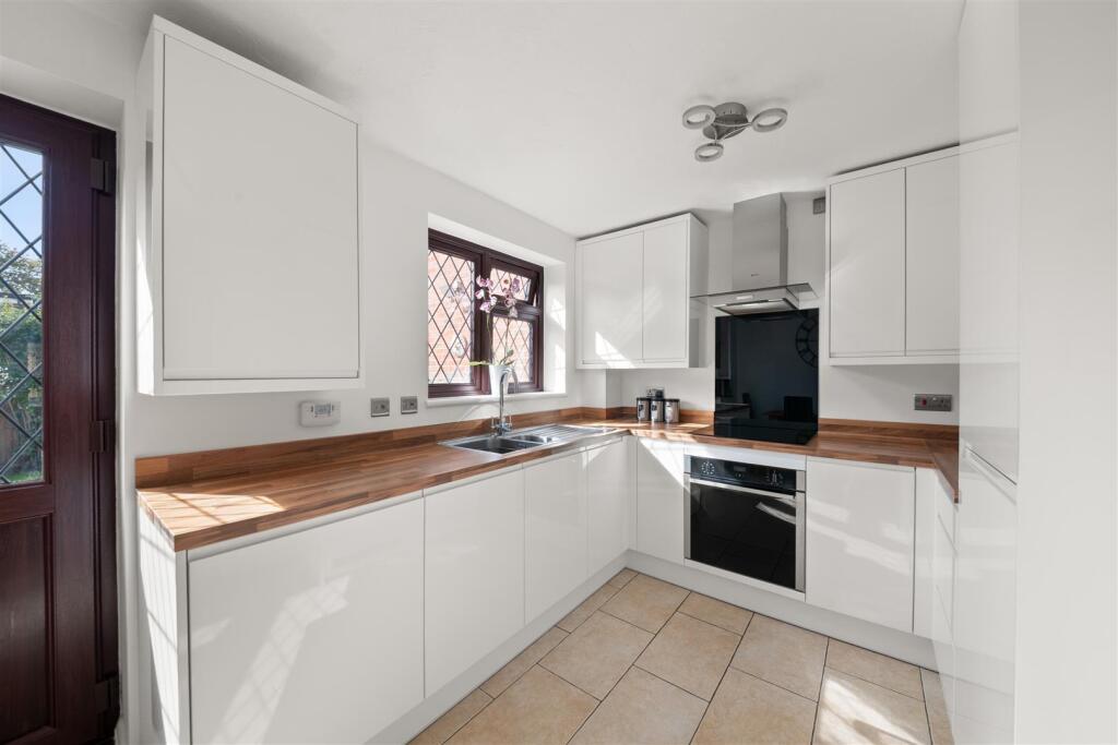 House in Southall - View 5