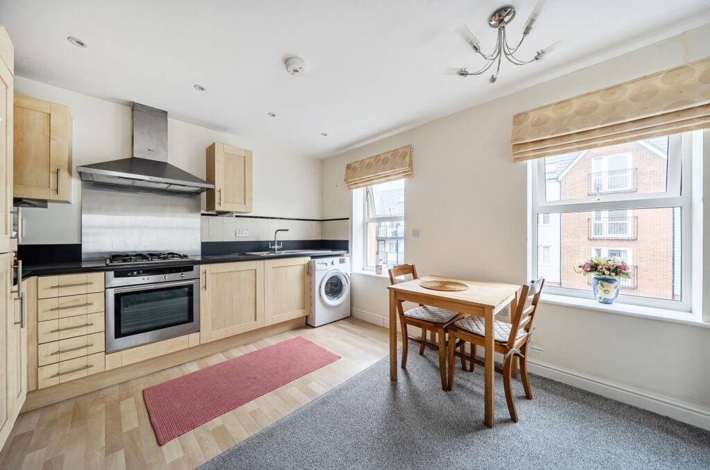 Apartment in Tonbridge - View 2