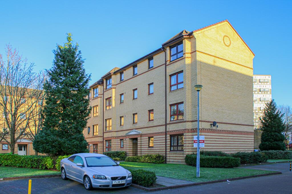 Main image of property: Grovepark Gardens, Glasgow, G20