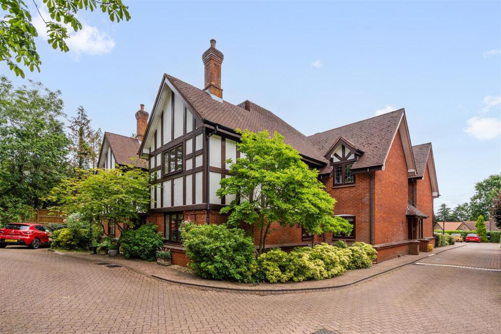 Avenue Road, Dorridge, Solihull