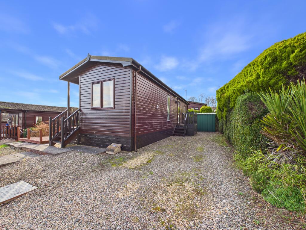 1-bed caravan on Woodlands Park Homes, Dowles Road, DY12 3AE, £47,250