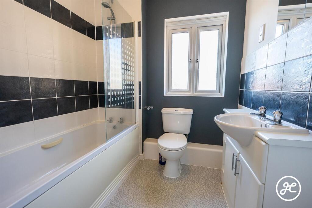Apartment in Taunton - More
