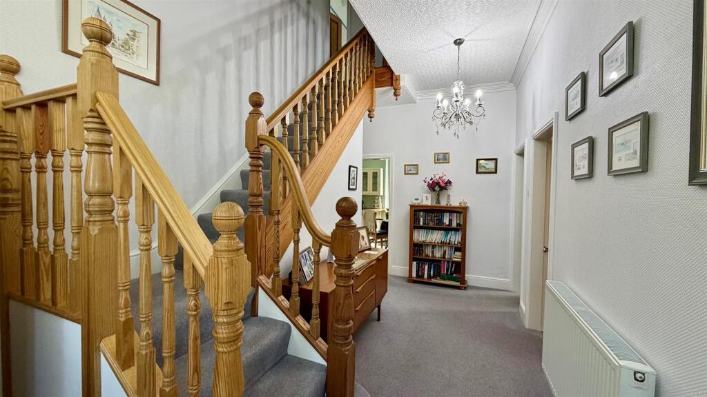 Hillside Road, Colwyn Bay photo 2