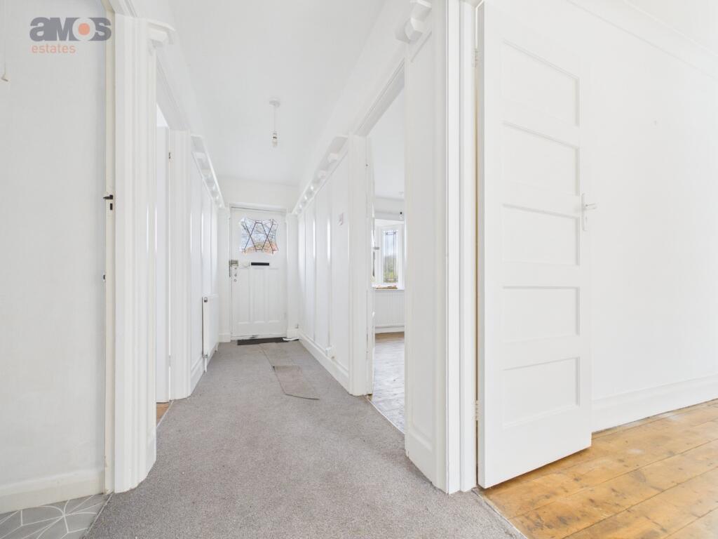House in Castle Point, Essex - View 4