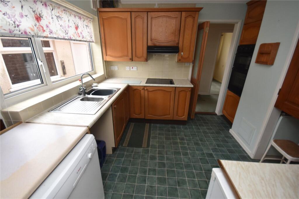 House in Taunton - View 5