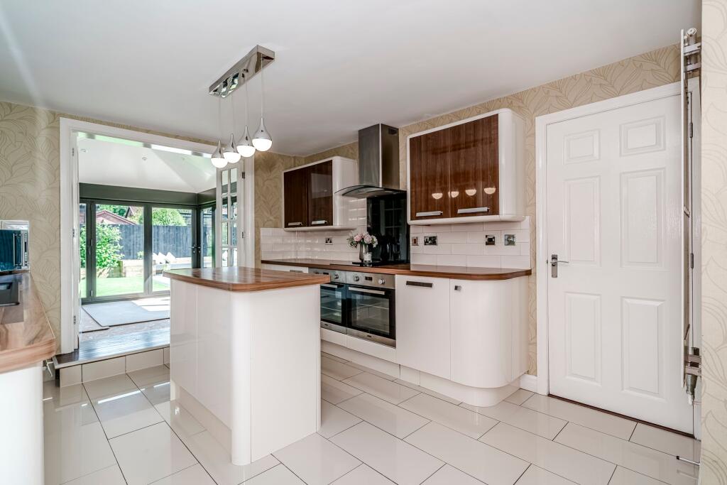 Cam Wood Fold, Clayton-Le-Woods, PR6 - View 6