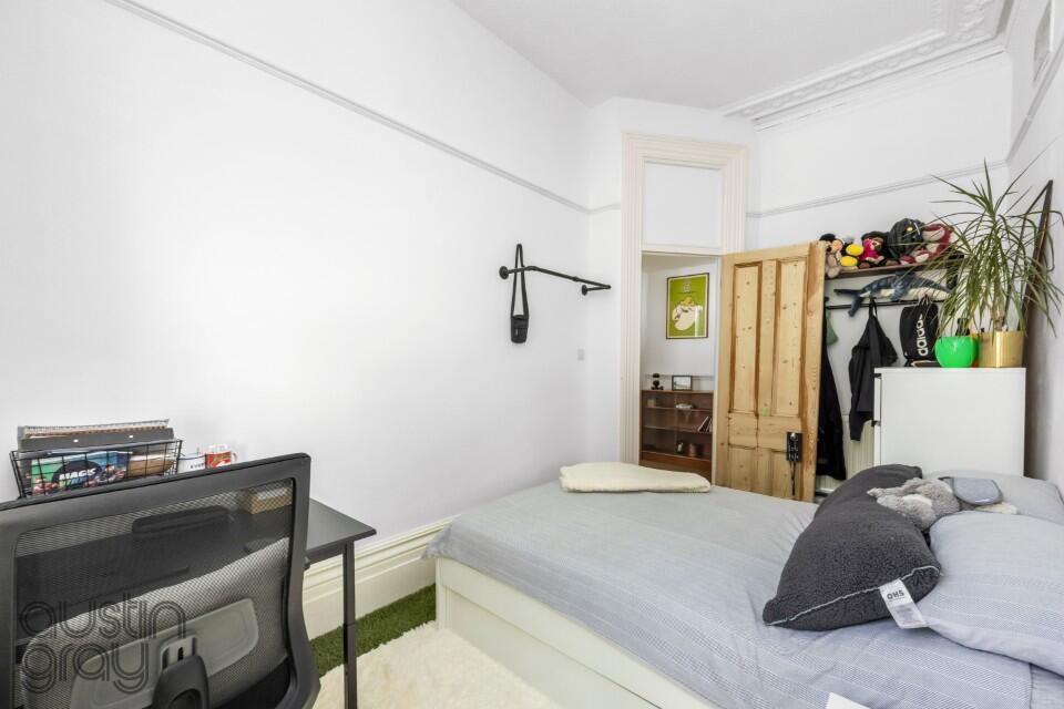 Apartment in Brighton - View 4