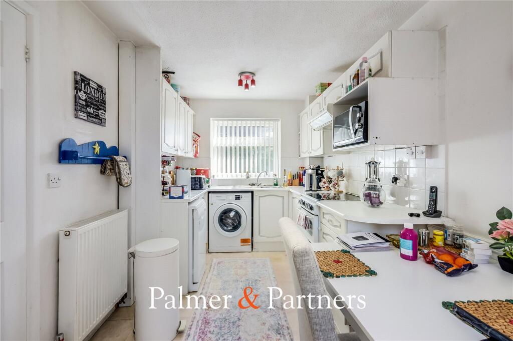 Peggotty Close, Chelmsford, Essex, CM1 - More