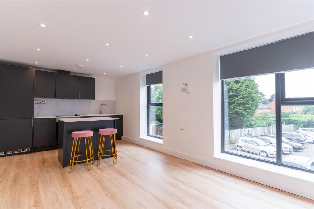 Main image of property: Stratford Road, Solihull, B90
