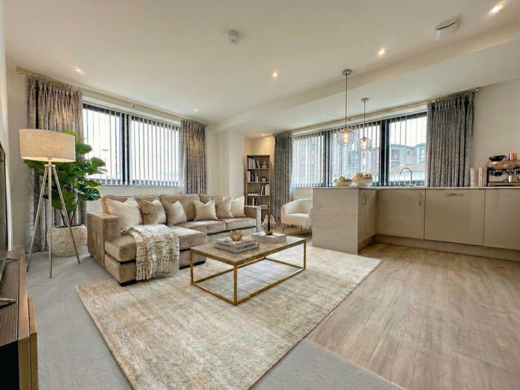 Apartment in Poole - View 2