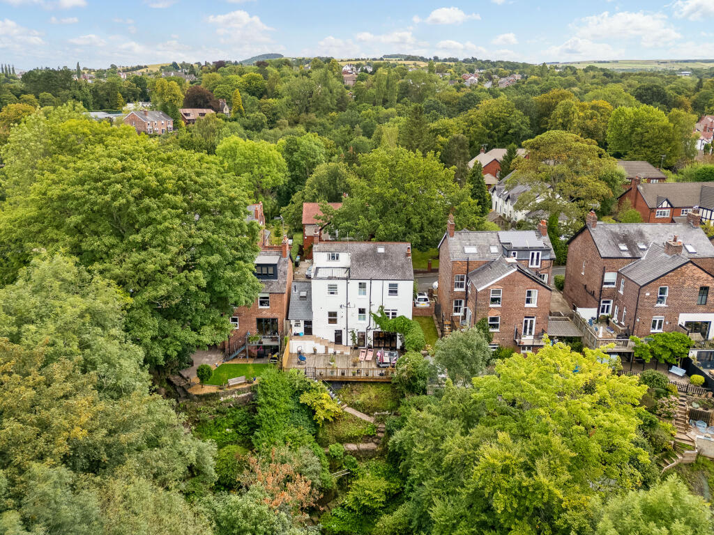 Longhurst Lane, Marple Bridge photo 2