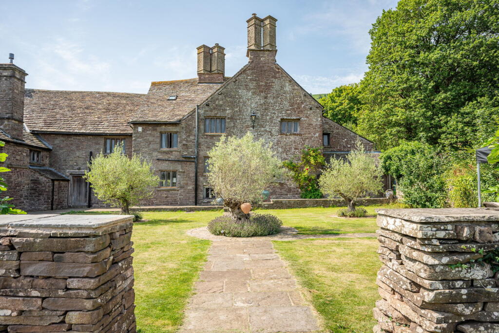 Llanvihangel Crucorney, Abergavenny, Monmouthshire photo 3