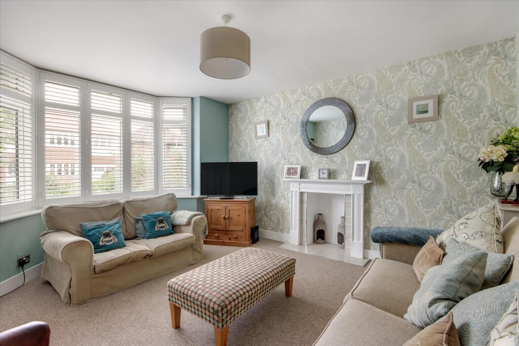 House in Tunbridge Wells, High Brooms, Southborough - More