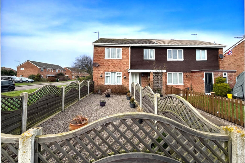 Main image of property: 87 Station Road, Corton, Lowestoft, Suffolk, NR32 5JH