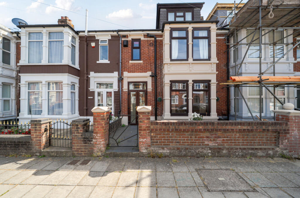 Main image of property: Cedar Grove, Portsmouth, Hampshire, PO3
