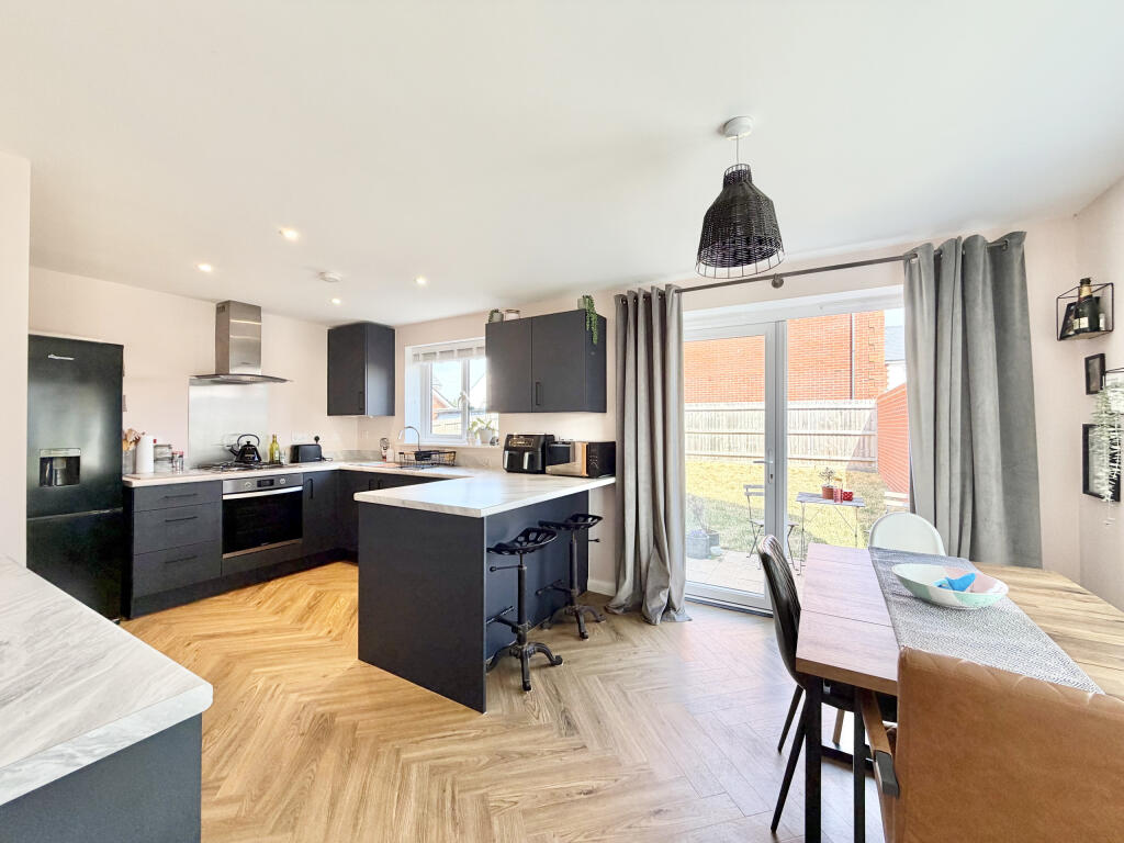 House in Taunton - View 4