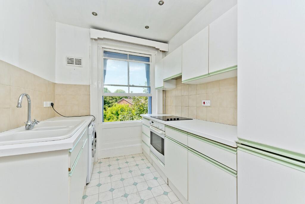 House in Kingston upon Thames - View 4