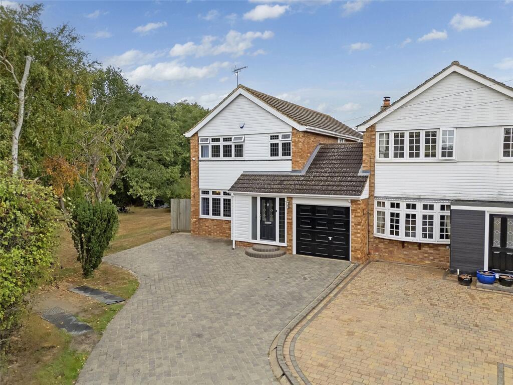 Main image of property: The Links, Billericay, CM12