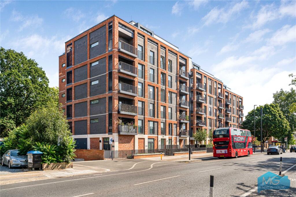 Main image of property: Green Lanes, London, N21