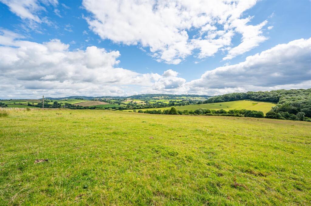 Llangwm, Usk - More