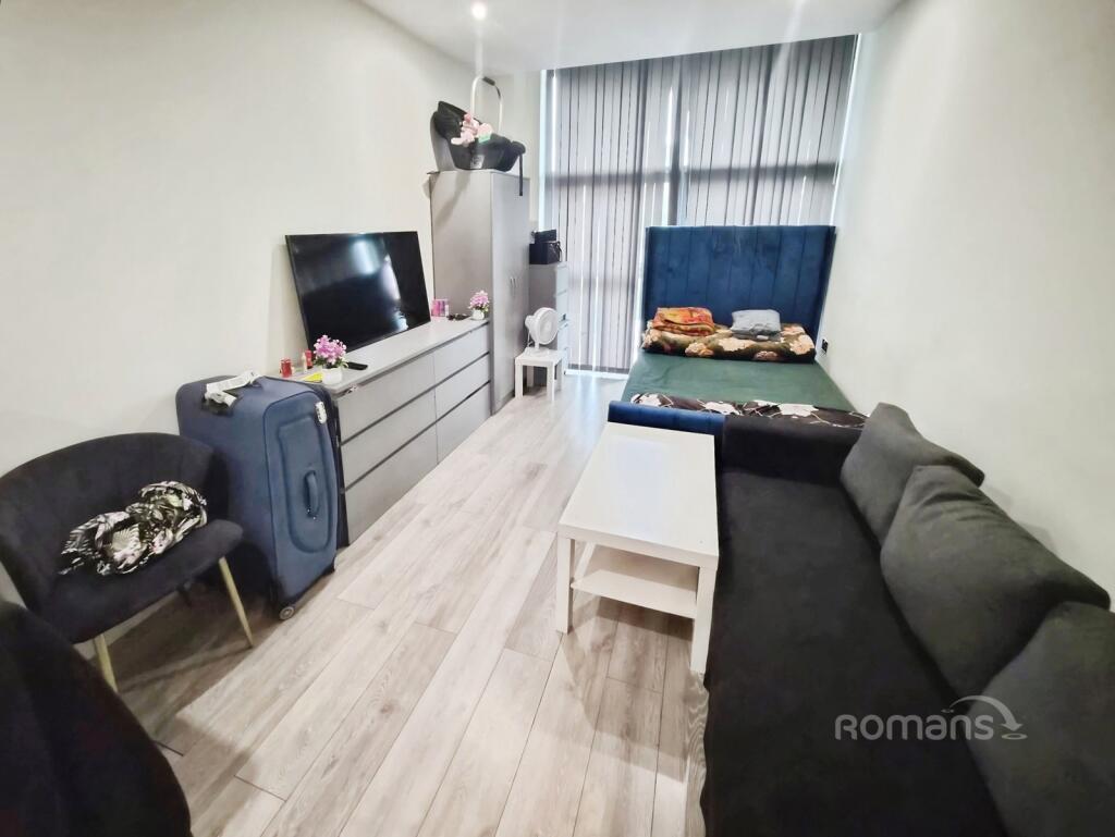 Main image of property: Farnham Road, Slough, Berkshire, SL1