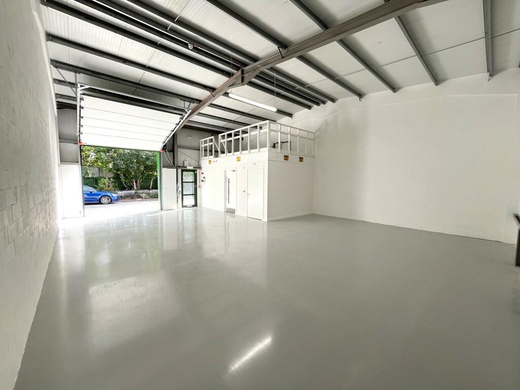 Photo 18