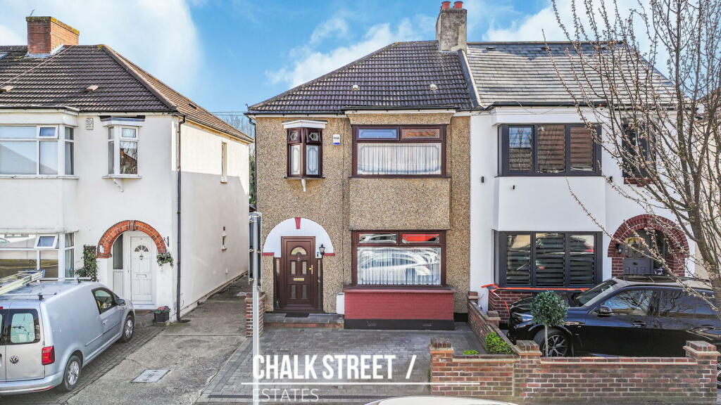 Main image of property: The Avenue, Hornchurch, RM12