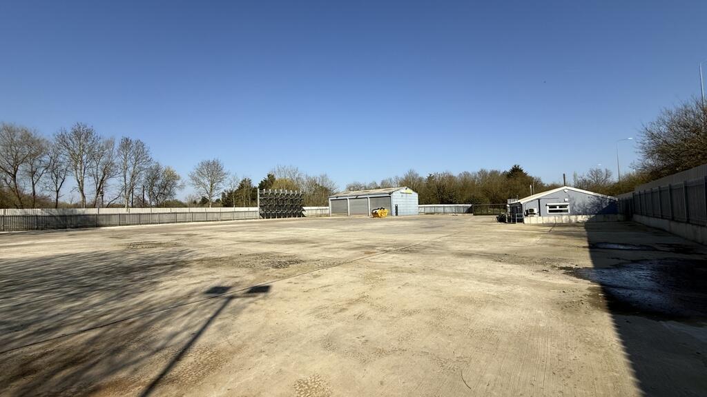 Main image of property: Yard, Moor Mill Lane, Colney Street, Radlett, Hertfordshire, AL2 3UA