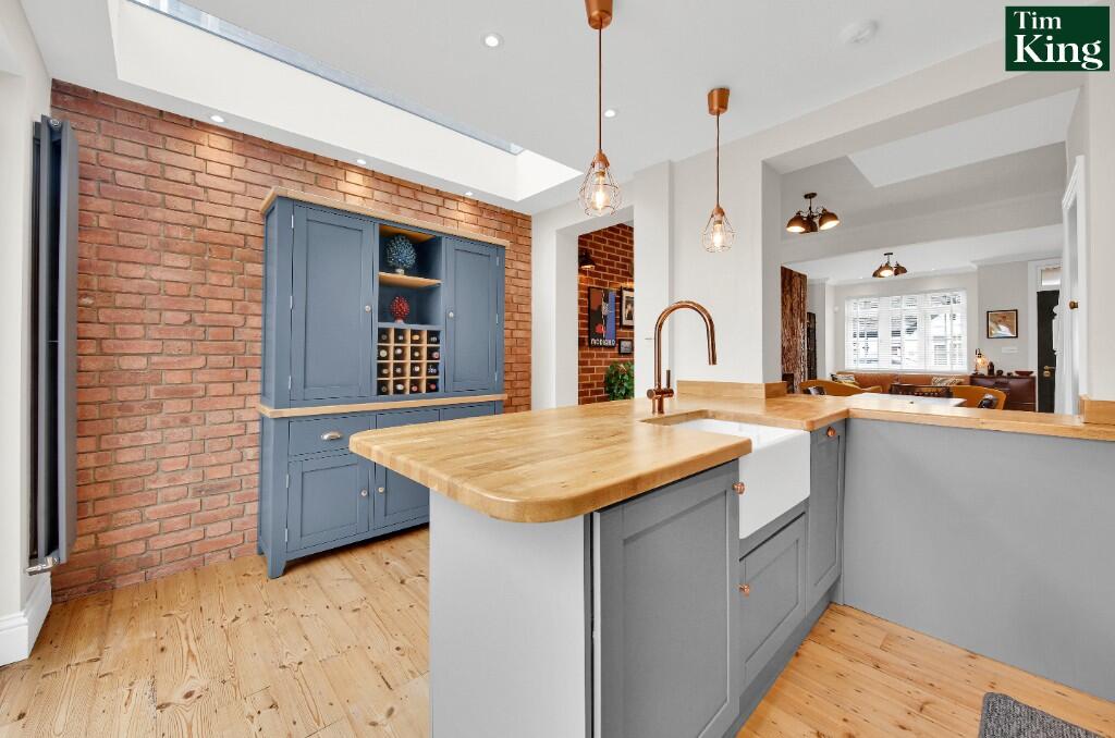 Main image of property: Westward Road, Chingford, E4