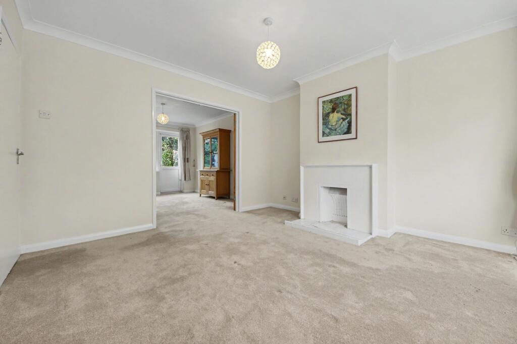 House in Southampton - More