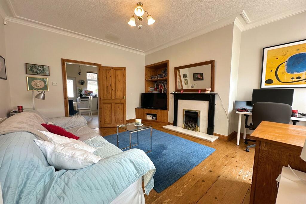 Hyde Grove, Sale, M33 photo 2