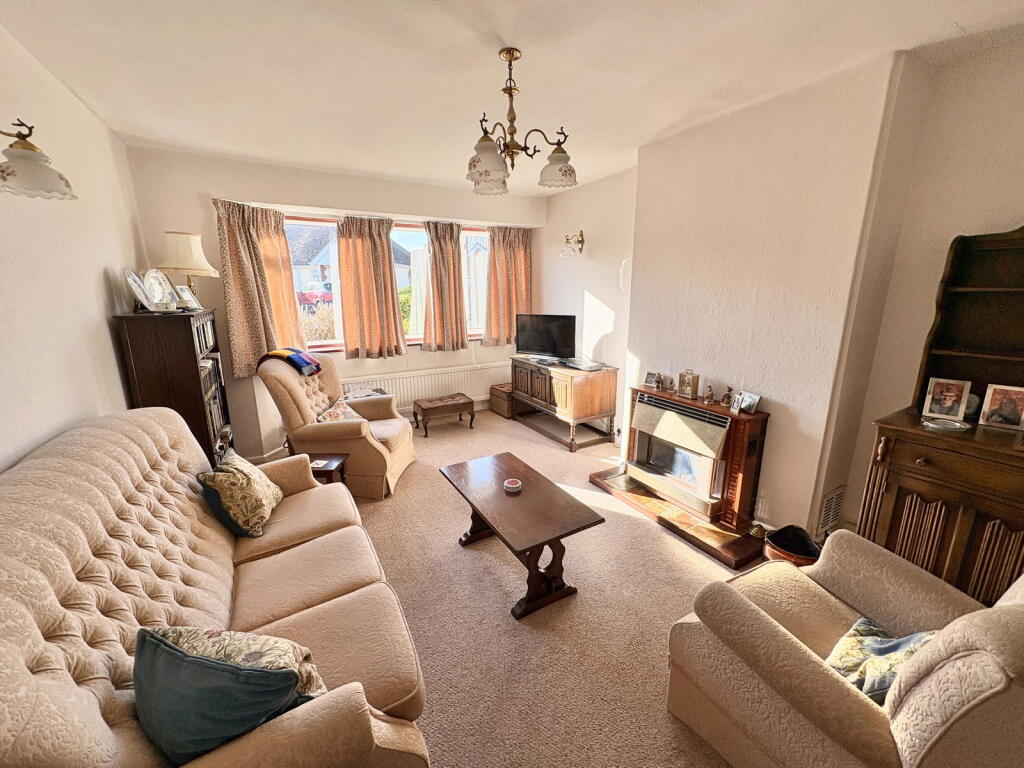 House in Gosport, Lee-on-the-Solent - View 3