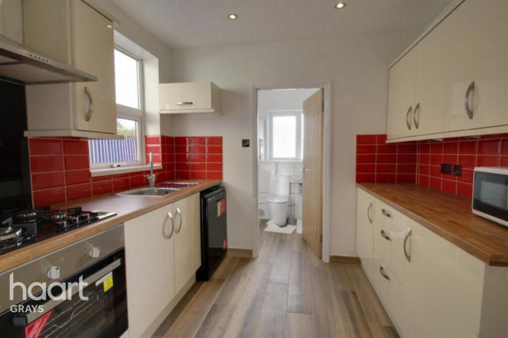 Chadwell Road, Grays photo 4