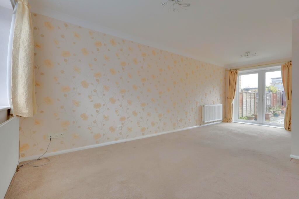 Nutwick Road, Denvilles, Havant photo 3