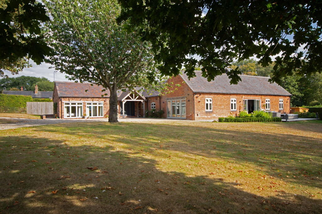 Main image of property: Hoar Cross, DE13