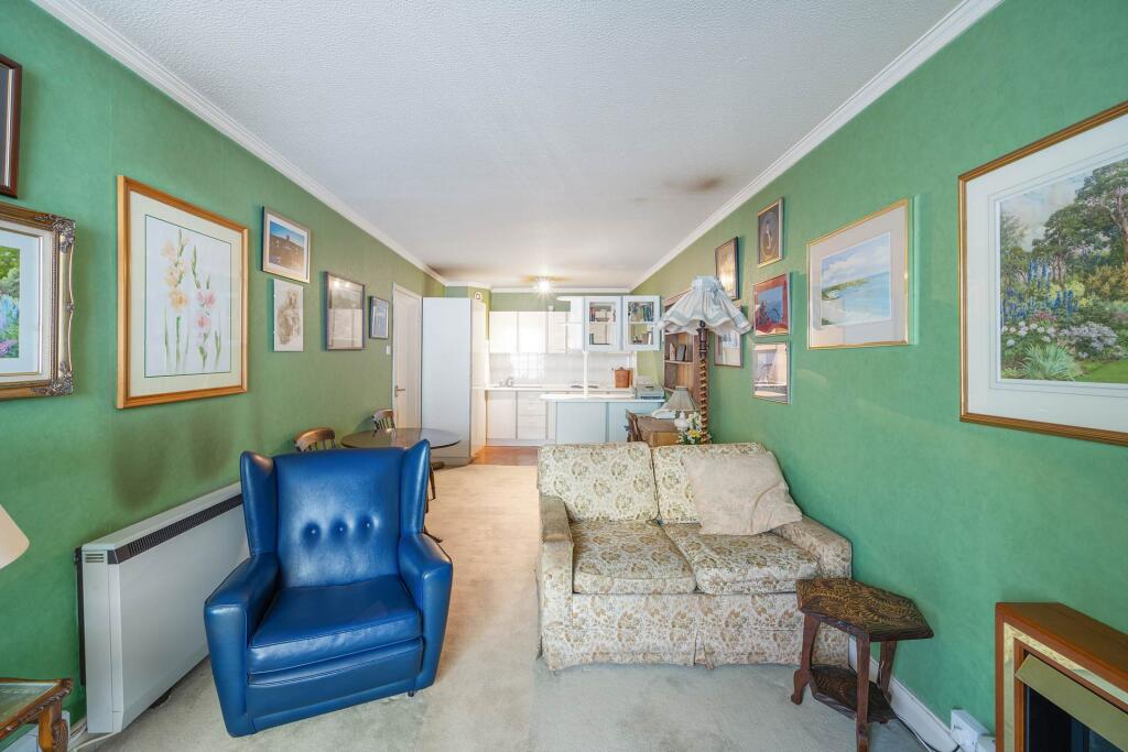 Apartment in London - View 5