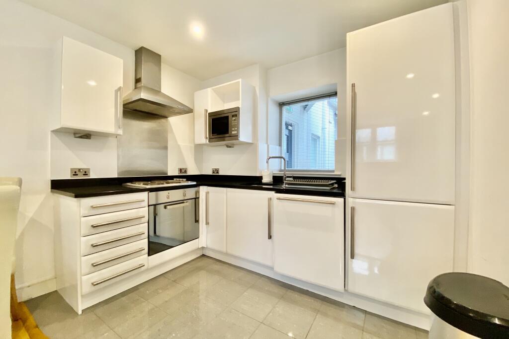 Apartment in Leeds - View 5