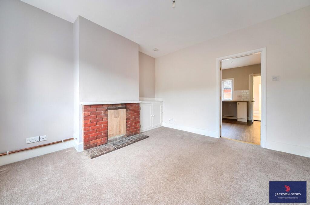 Dukes Cottage, Watling Street, Little Brickhill, Milton Keynes, MK17 photo 4