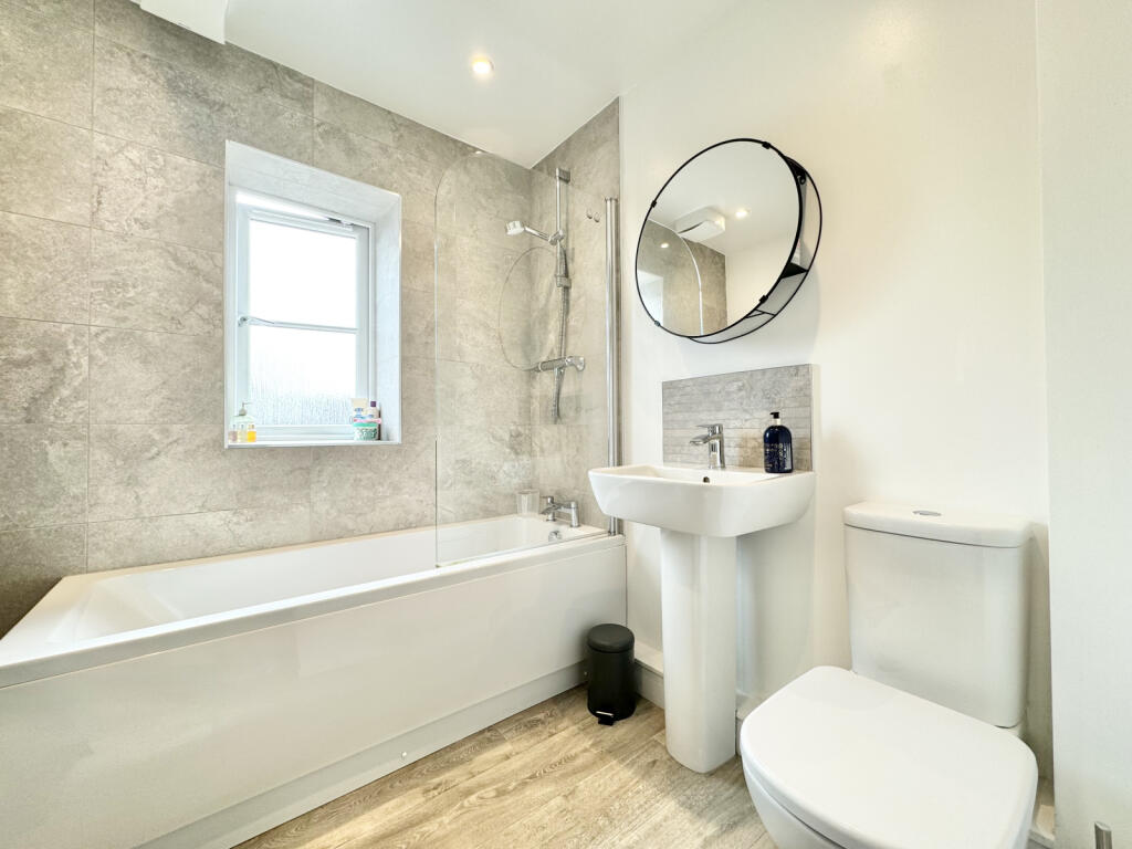 Apartment in Leeds - More