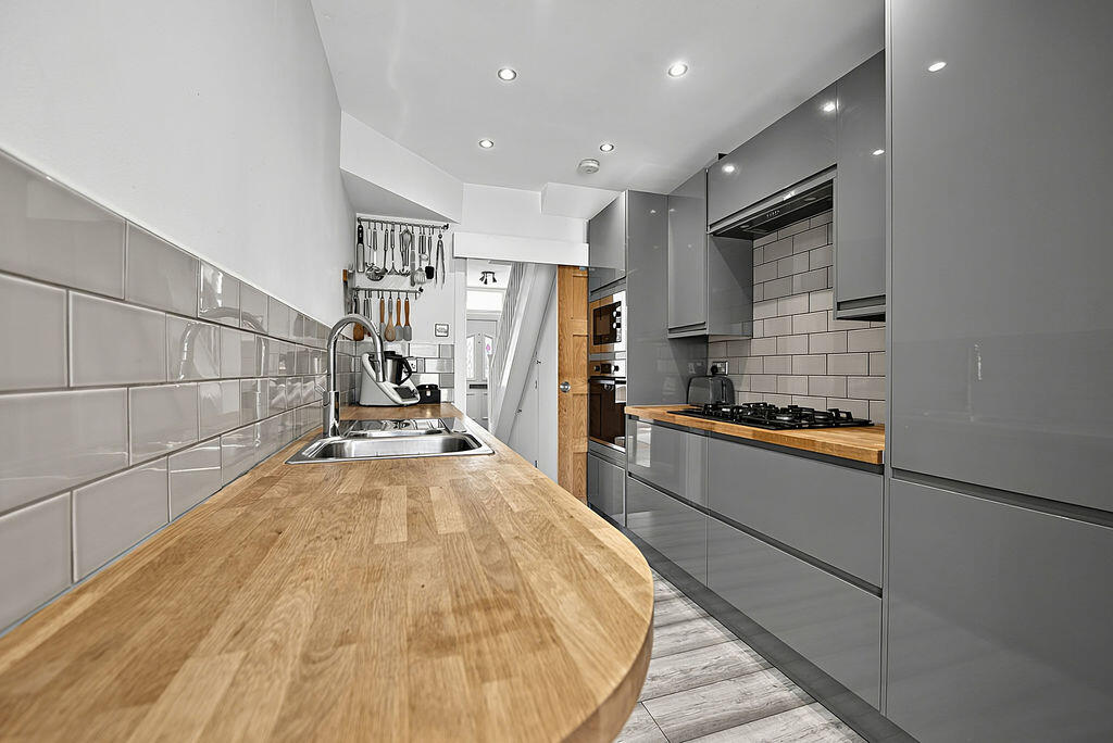 House in Portsmouth - View 4