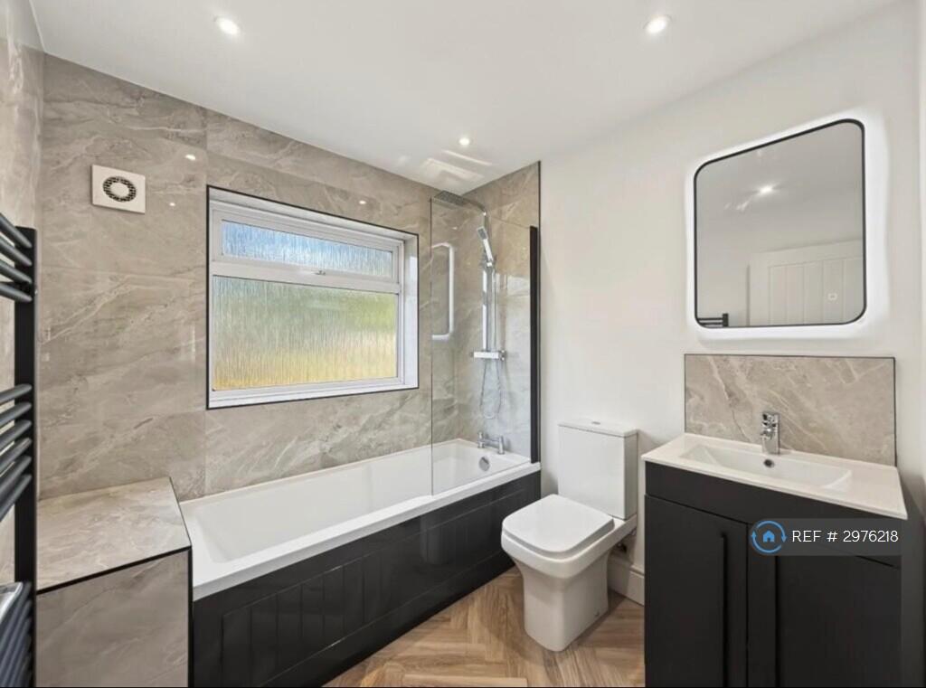 House in Northampton - View 5