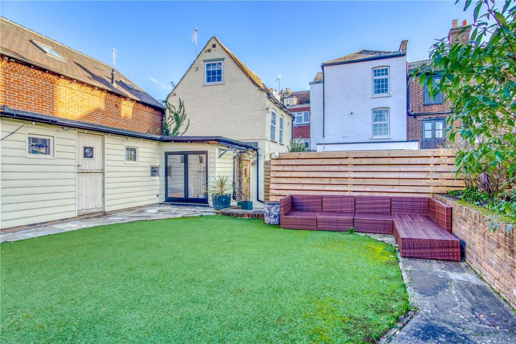 Additional image 4 of Plus 2 Bed Cottage, Market Street, Poole, BH15