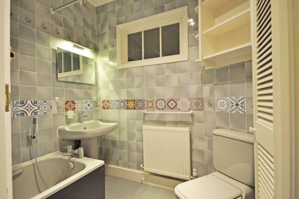 Apartment in London - More