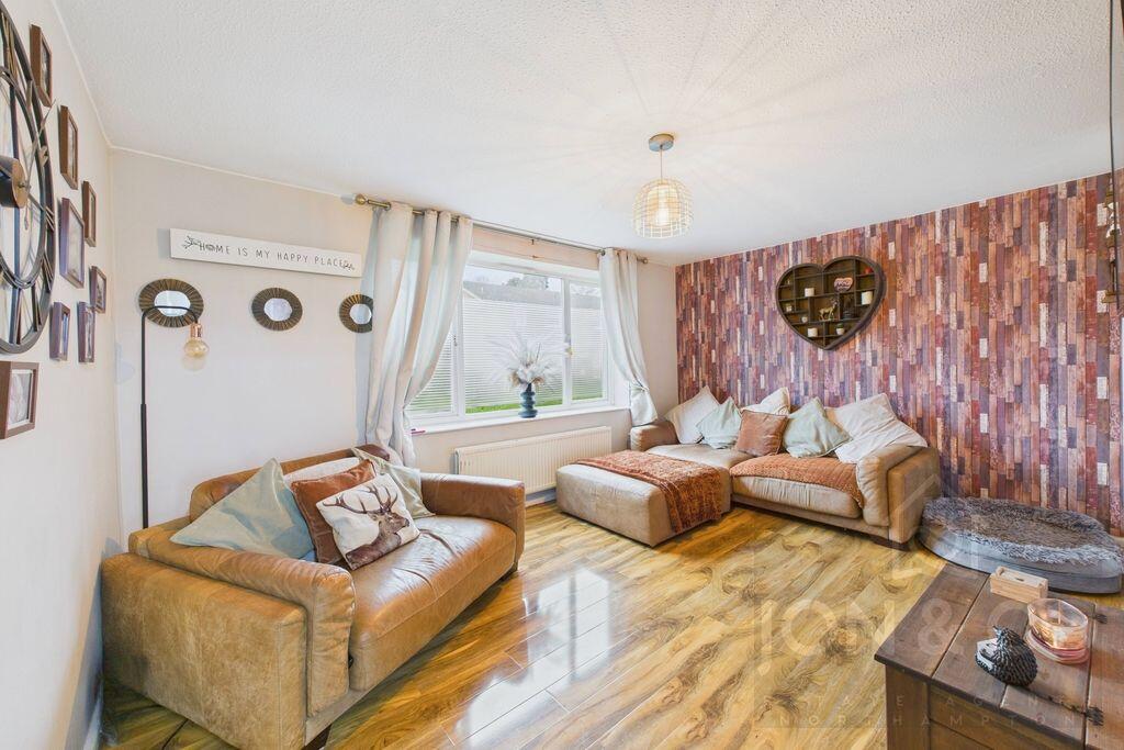 House in Northampton, West Northamptonshire - View 2