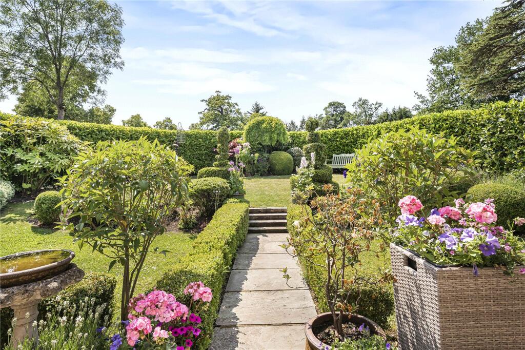 House in Welwyn Hatfield, Essendon - View 5