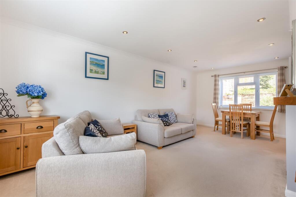 House in Maidstone, Nettlestead Place, Nettlestead - View 3