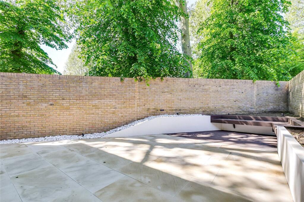 Apartment in London - View 5