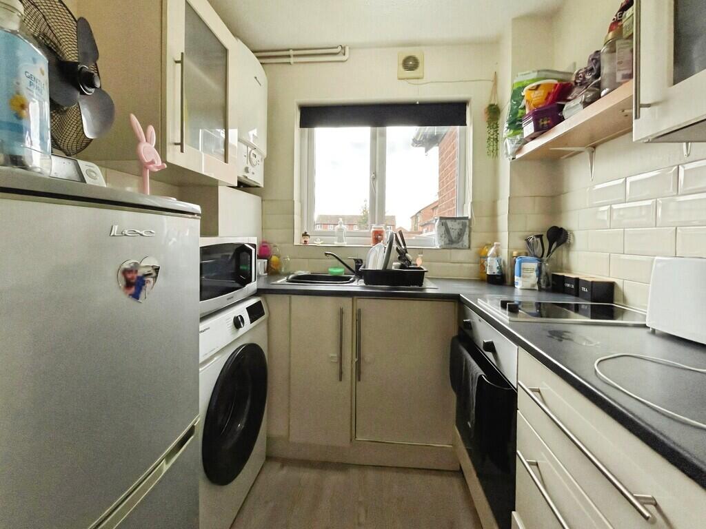 House in Cheltenham, Kingsditch, Springbank - View 4